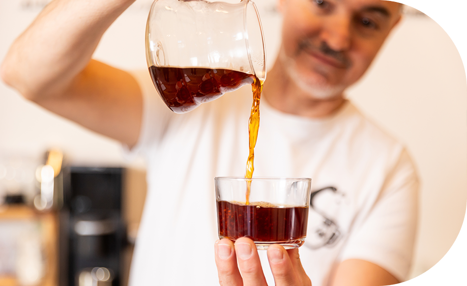 TGCS Pouring Coffee 950x582 1